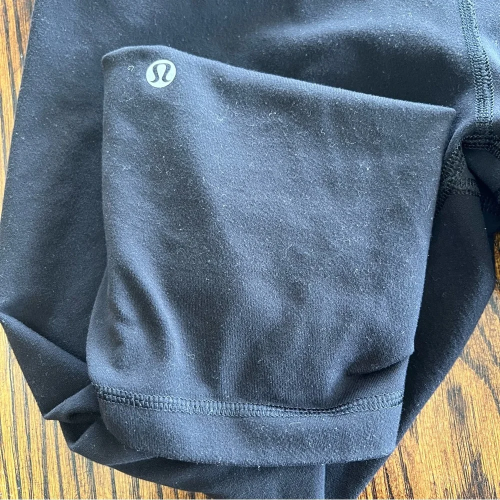 Lululemon Reversible Cropped Leggings Women’s Size 8 Gym Running Workout Active